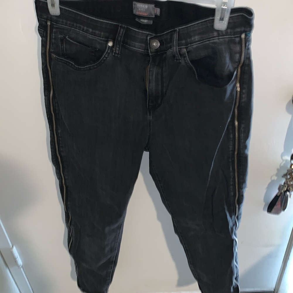 Torrid Side Zipper Super Soft Sky High Skinny Jeans Size 18R
